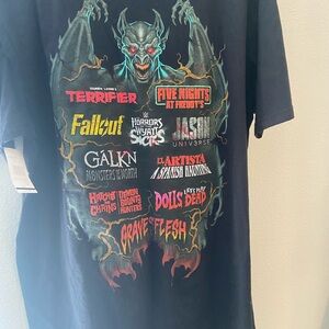 HHN 2025 House T-Shirt NWT